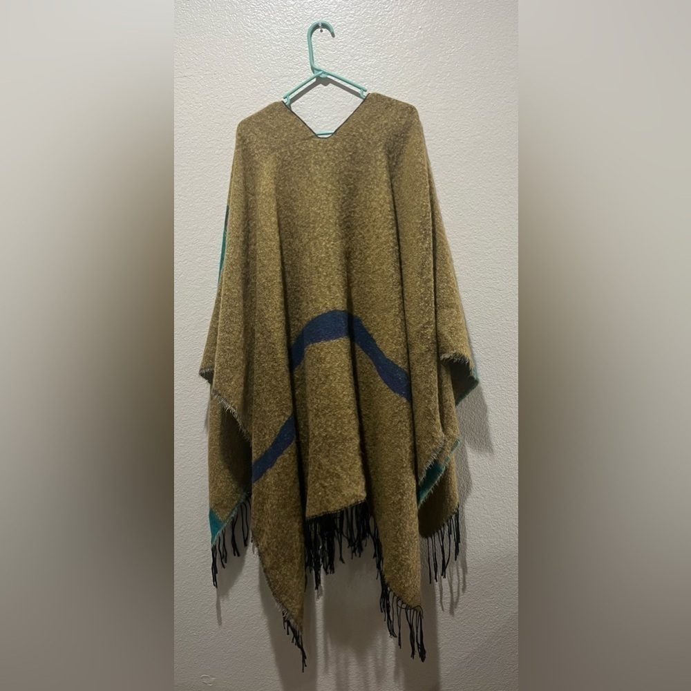 Adrienne Vittadini Colorful Geometric Poncho with Fringe OS Boho Cottage Core - Picture 3 of 8